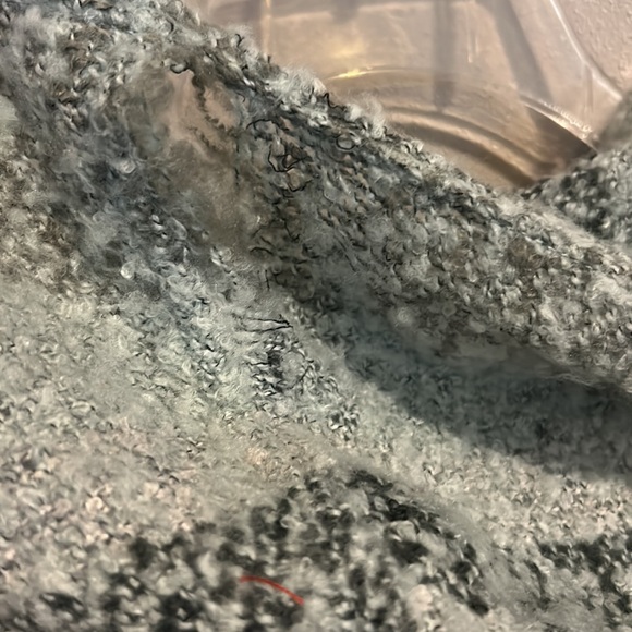 Simply Noelle poncho? - Picture 4 of 4